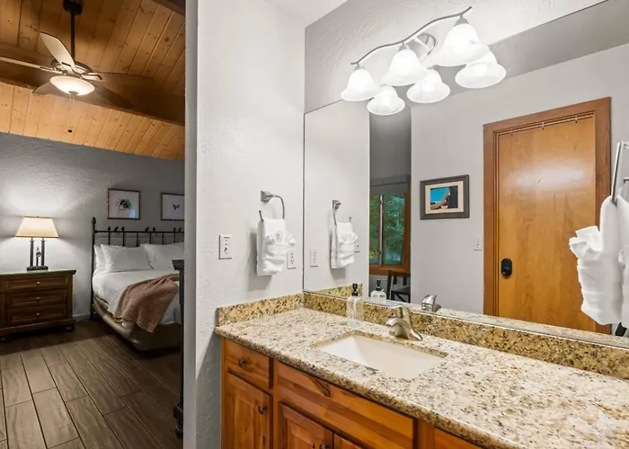 Private Creekside Waterfront Retreat Holiday home Sedona
